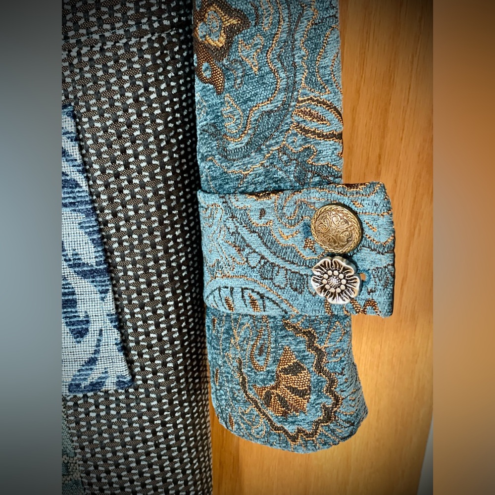 Coat - Picture 3 of 3